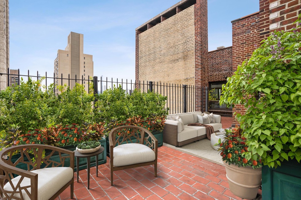 1095 Park Ave unit PHA, New York, NY 10128 - photo 1