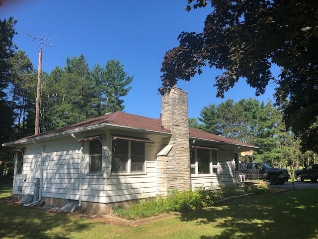 425 N Front St, Coloma, WI 54930 - photo 1