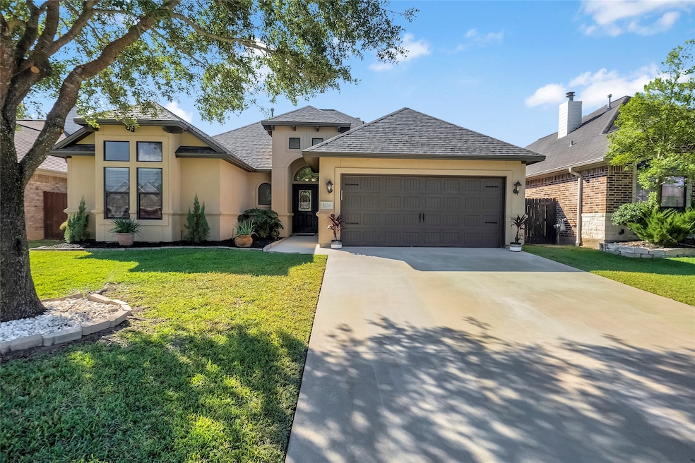 4232 Rocky Rhodes Dr, College Station, TX 77845 - photo 1