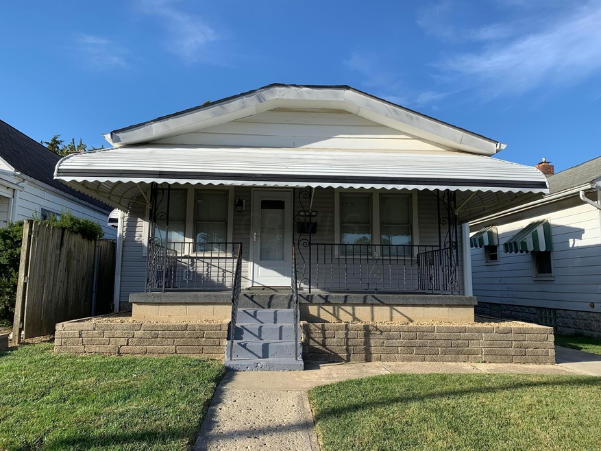 Welcome home to 1708 Thomas Ave