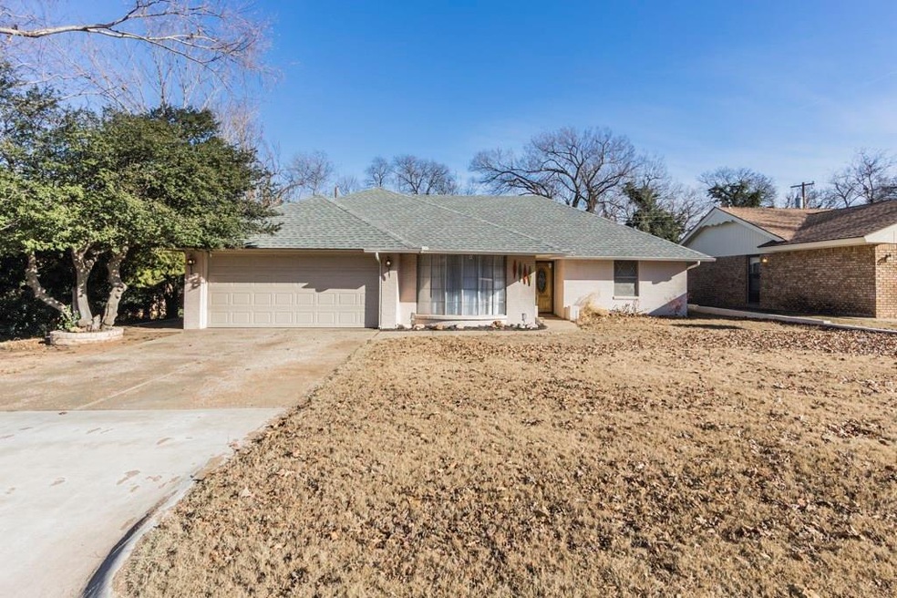 5908 N Meridian Place, Oklahoma City, OK 73122 - photo 1