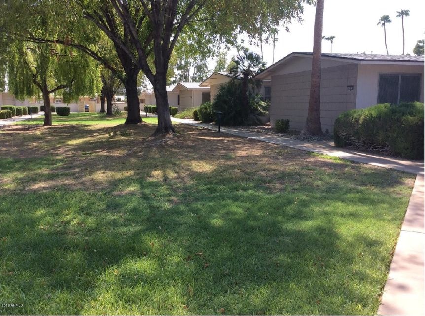 10626 W Granada Dr, Sun City, AZ 85373 - photo 1