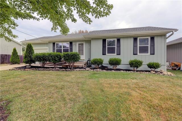 410 W Lawrence St, Spring Hill, KS 66083 - photo 1