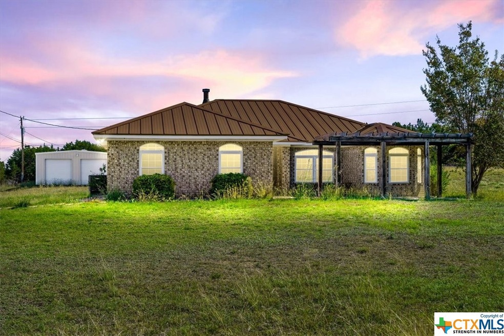 930 Wedgewood Dr, Copperas Cove, TX 76522 - photo 1