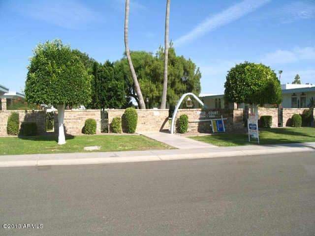 Garden Apartments Front Entrance