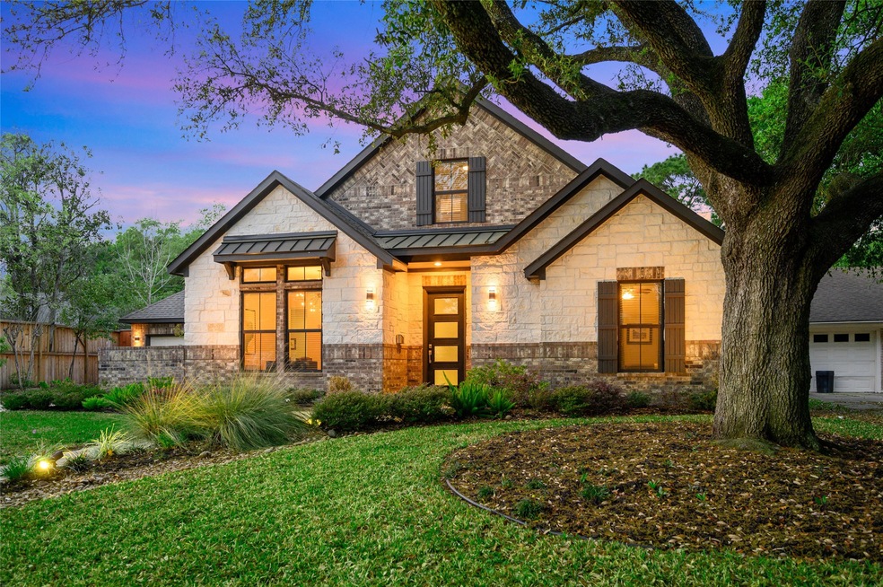 10106 Burgoyne Rd, Houston, TX 77042 - photo 1