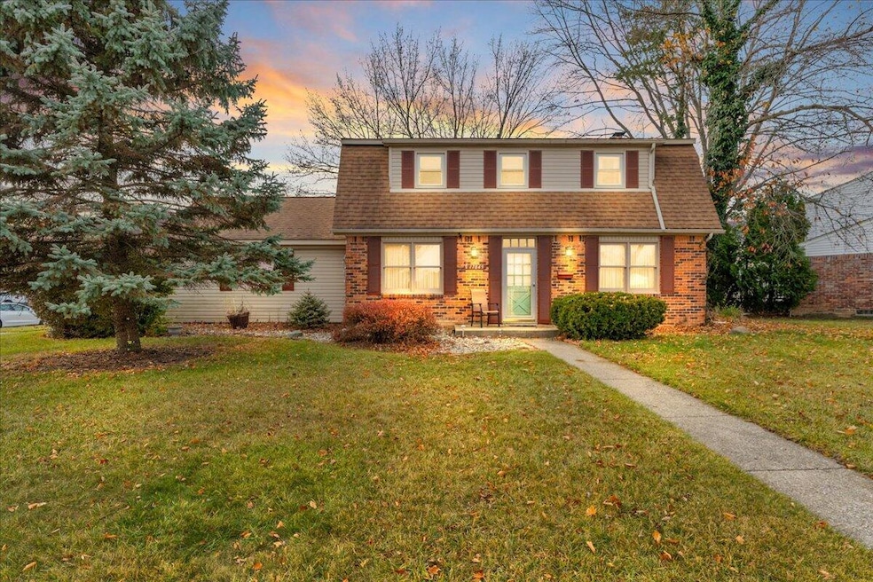 17849 Fairway St, Livonia, MI 48152 - photo 1