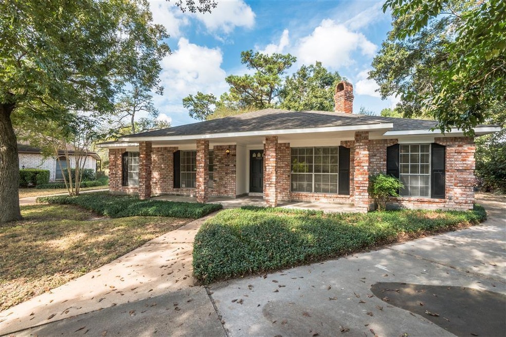 7403 Tall Pines Dr, Houston, TX 77088 - photo 1