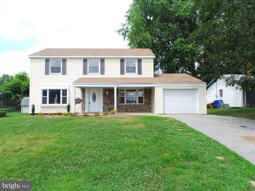 28 Plumtree Ln, Willingboro, NJ 08046 - photo 1