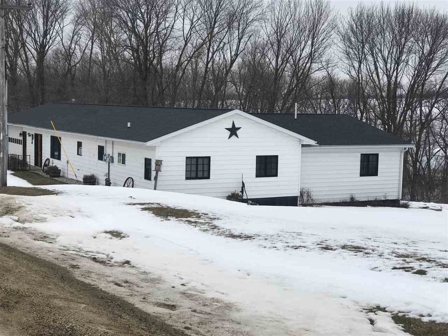 7614 Elmdale Rd, Potosi, WI 53820 - photo 1