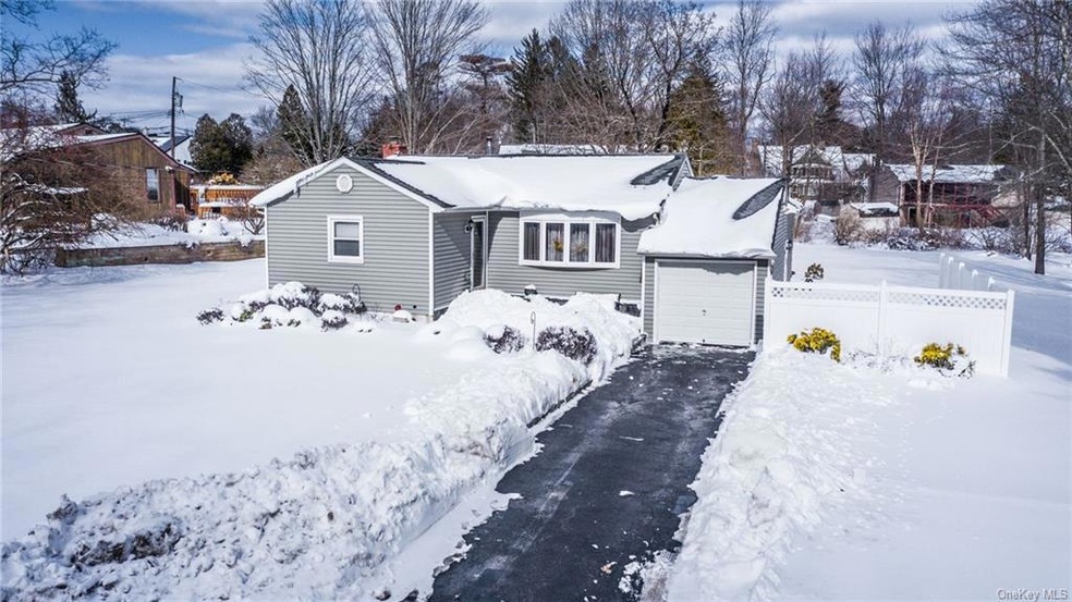 670 Sharon Ln, Yorktown Heights, NY 10598 - photo 1