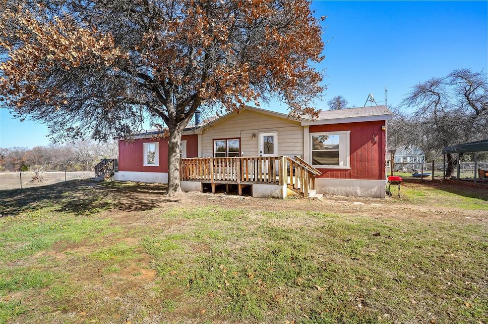 402 Briar Oaks Ln, Azle, TX 76020 - photo 1