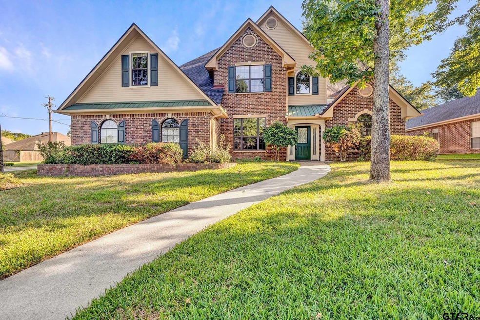 1202 Parkview Dr, Tyler, TX 75703 - photo 1