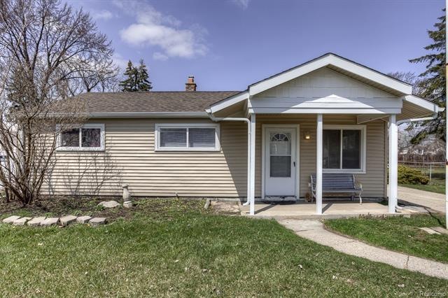 29596 bridge st (19).jpg