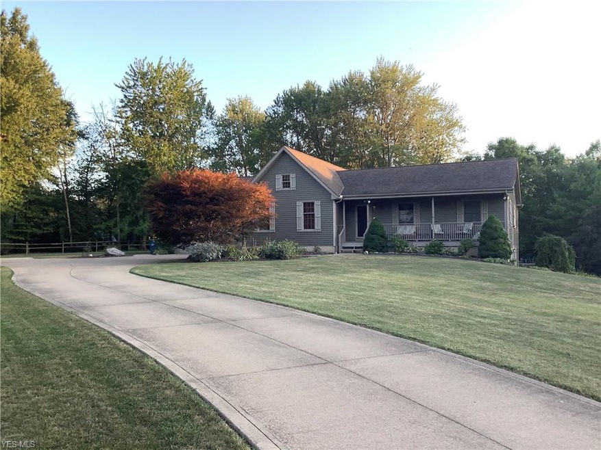 4300 Hawthorne Ave, Sheffield Lake, OH 44054 - photo 1