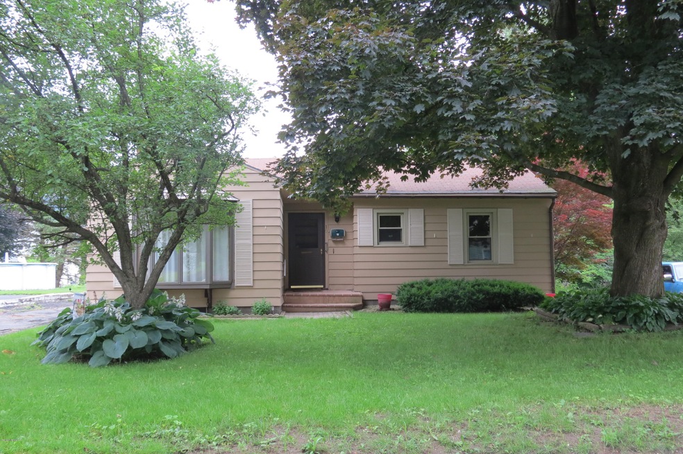 10 Simon Ave., Adams