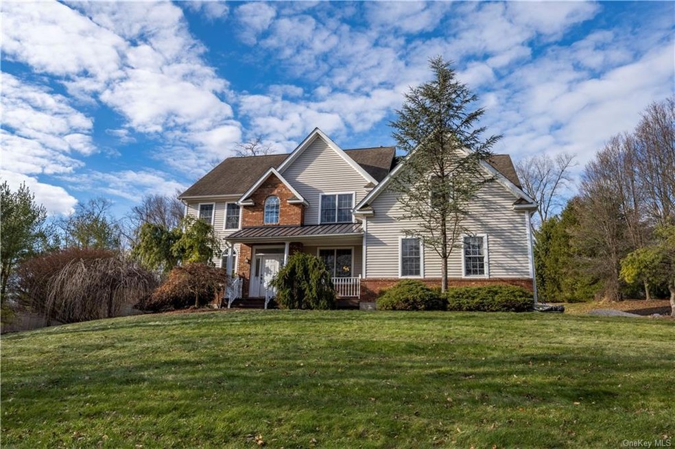 39 Saint Andrews Ln, Hopewell Junction, NY 12533 - photo 1