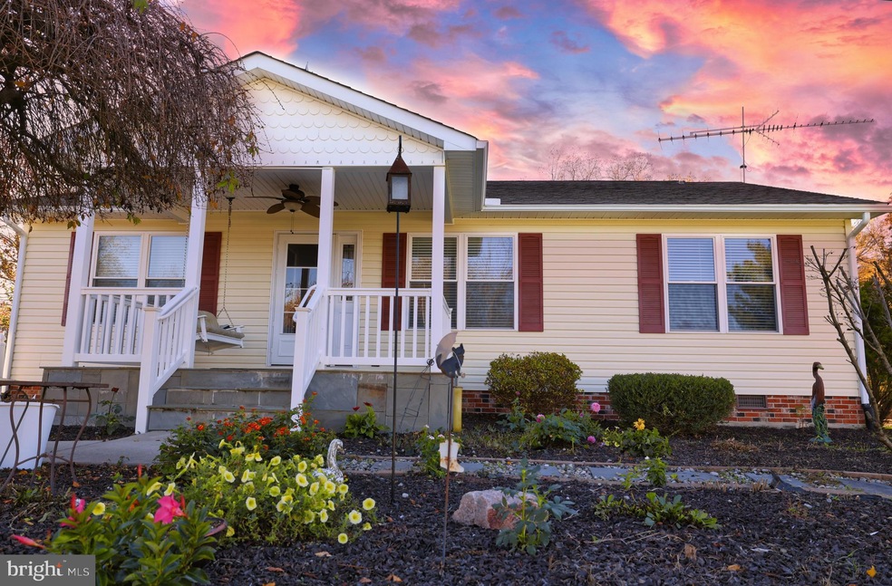 175 Buena Vista Dr, Colonial Beach, VA 22443 - photo 1