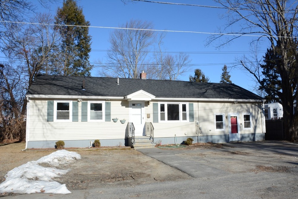 11 Locust St, Lowell, MA 01851 - photo 1