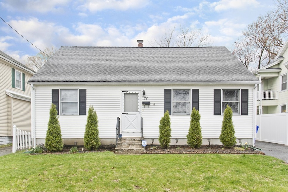 34 Brighton St, Springfield, MA 01118 - photo 1