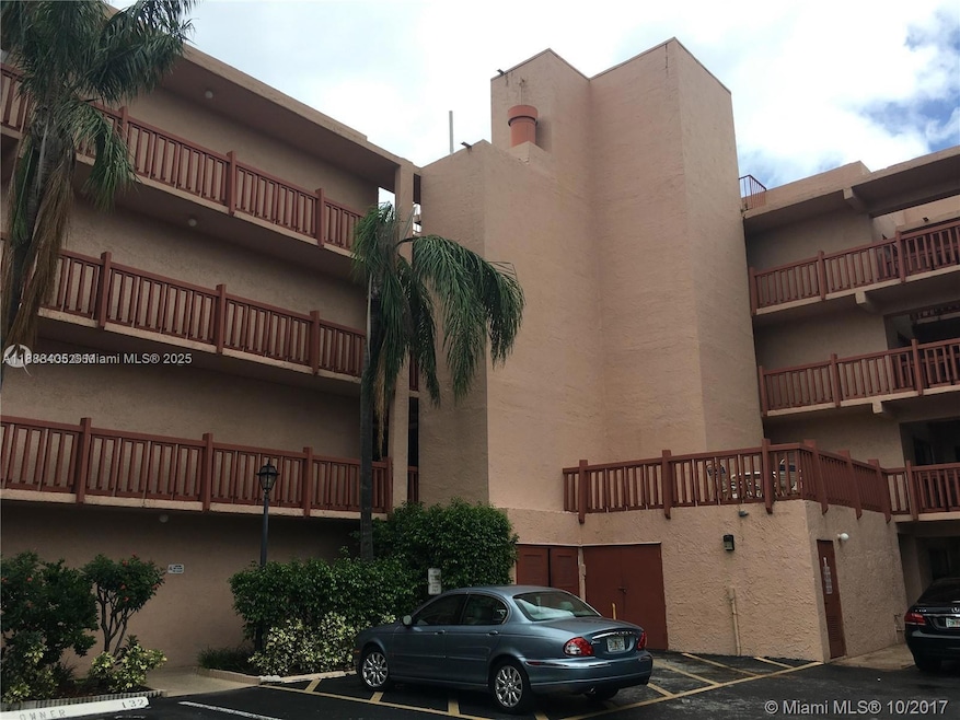 Manaranda Village unit 209, Plantation, FL 33324 - photo 1