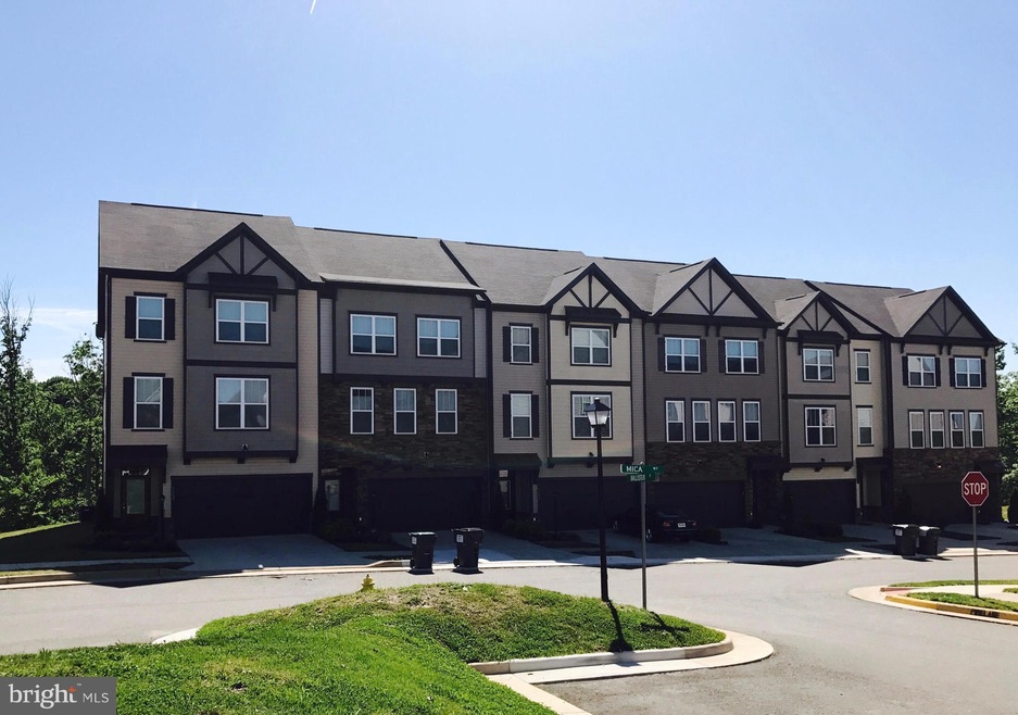 17 Beaumont Ln, Stafford, VA 22554 - photo 1