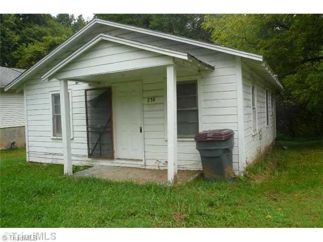 236 Lytle St, Reidsville, NC 27320 - photo 1