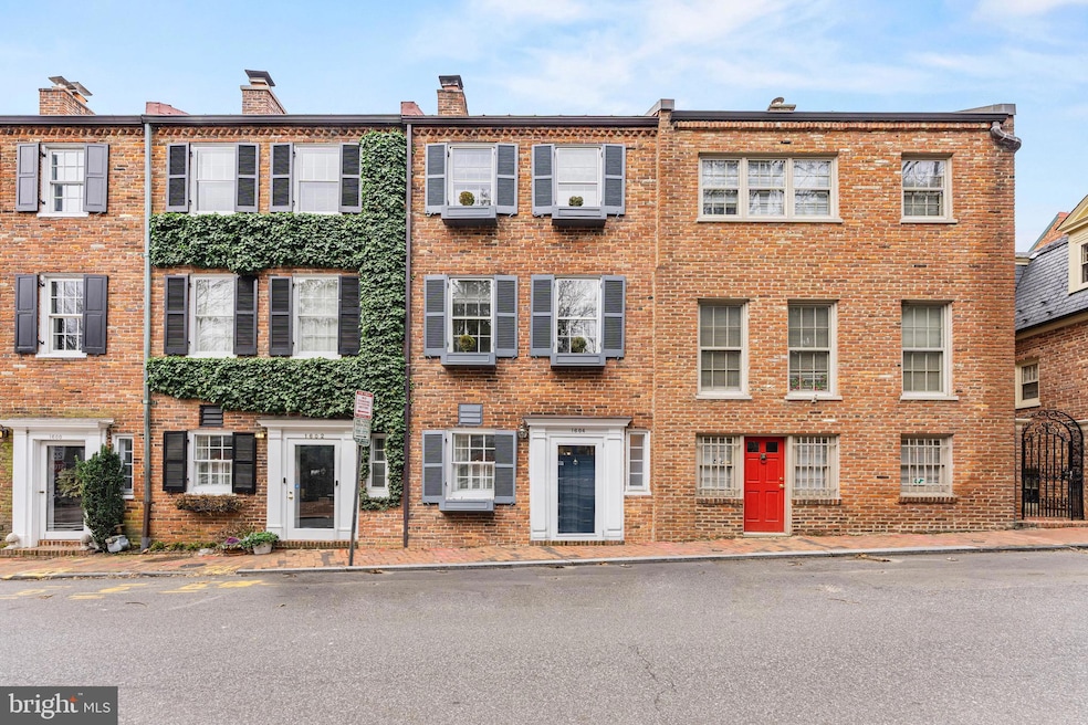 1604 32nd St NW, Washington, DC 20007 - photo 1
