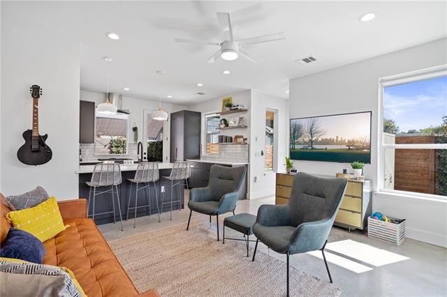 This well-designed home offers spacious common are