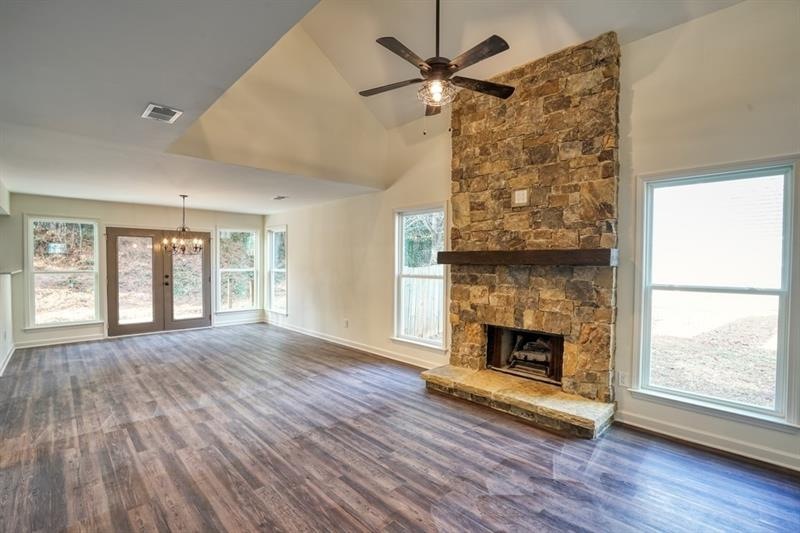 10660 Mortons Crossing, Alpharetta, GA 30022 - photo 1