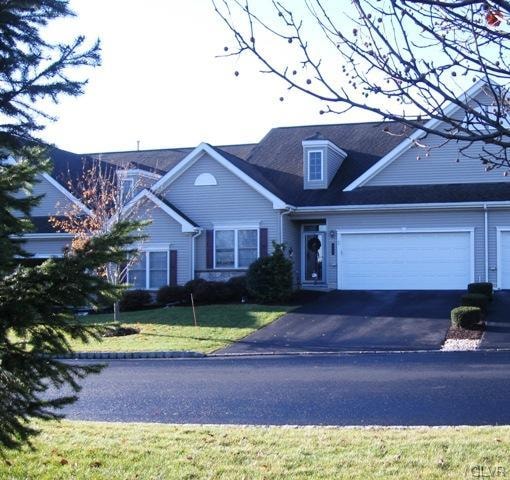 5227 Garden View Ln unit 147, Macungie, PA 18062 - photo 1