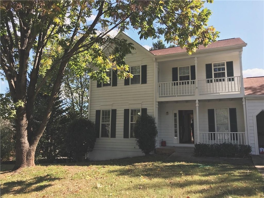 4945 Streamside Dr, Alpharetta, GA 30022 - photo 1