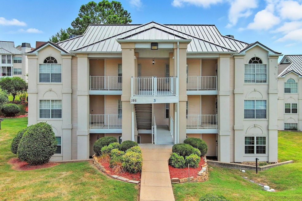 195 Meadow Brook Building 3