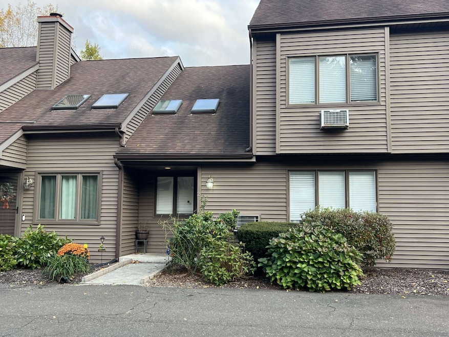 2 Twin Oaks, New Milford, CT 06776 - photo 1