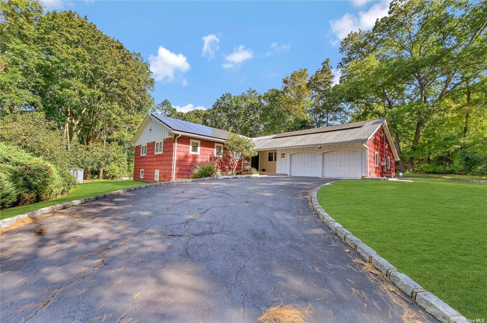 4 Tyler Dr, Dix Hills, NY 11746 - photo 1