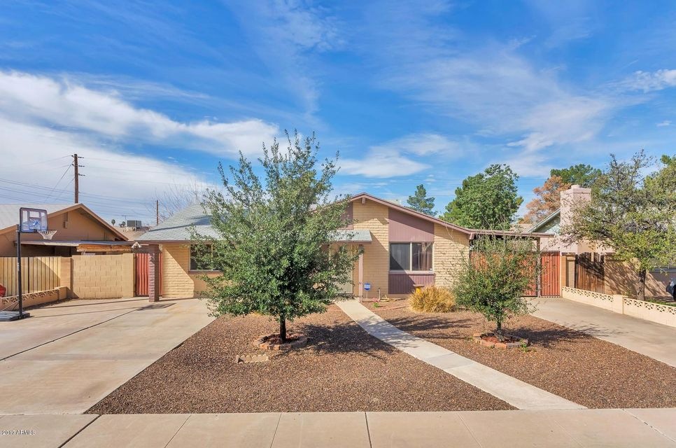 4110 N 85th Ave-large-001-19-Front Exter