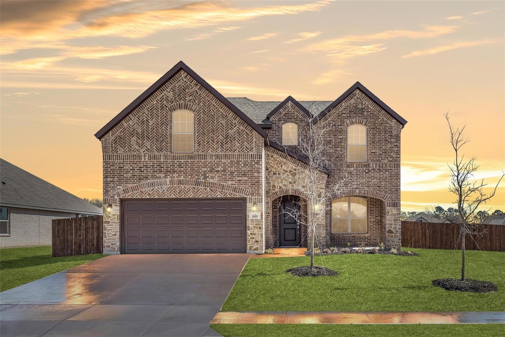 200 Magnolia Dr, Azle, TX 76020 - photo 1