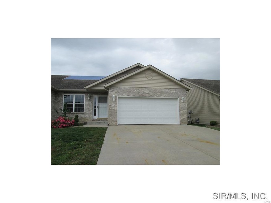 218 Alamosa Dr, Freeburg, IL 62243 - photo 1