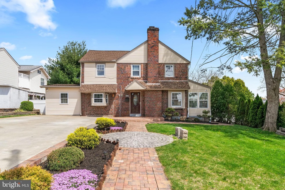 205 Brookline Plaza, Reading, PA 19611 - photo 1