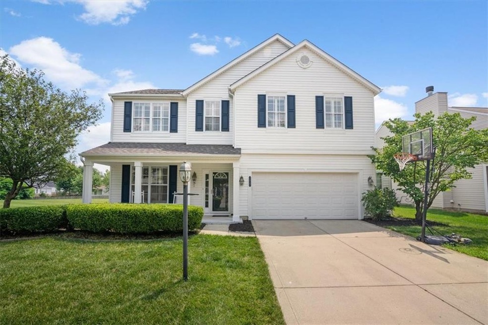 12247 Weathered Edge Dr, Fishers, IN 46037 - photo 1