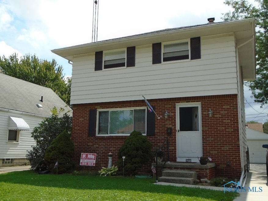 2866 111th St, Toledo, OH 43611 - photo 1