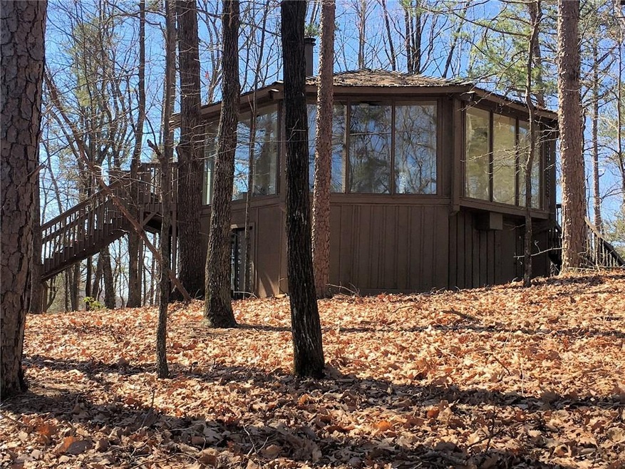 Enjoy mountain living in great location; corner lo