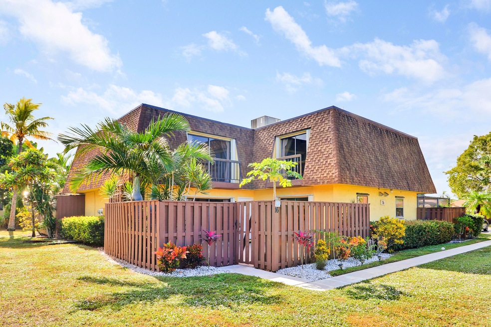 110 N Delaware Blvd unit 16D, Jupiter, FL 33458 - photo 1