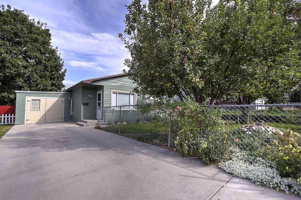 816 Nectarine St, Nampa, ID 83686 - photo 1