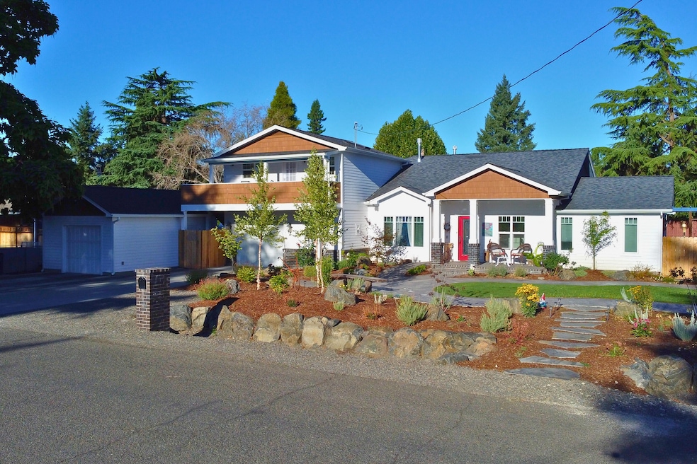 For Sale $749,000 • Co-Listing Agent