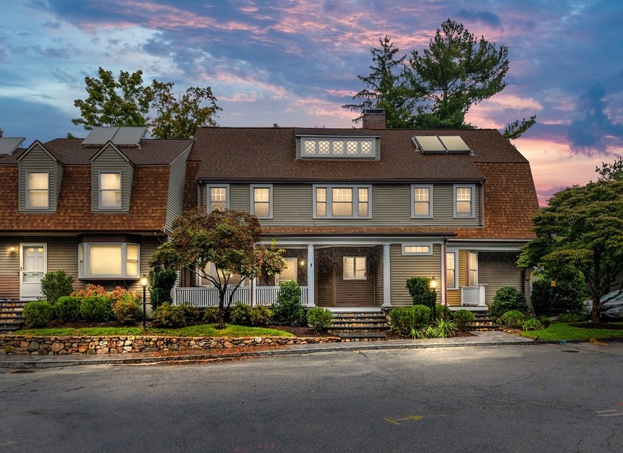 7 Wiswall Cir unit 7, Wellesley, MA 02482 - photo 1