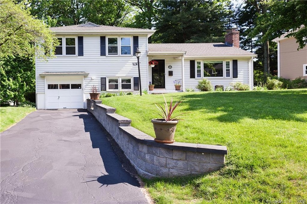 48 Dogwood Rd, Wethersfield, CT 06109 - photo 1