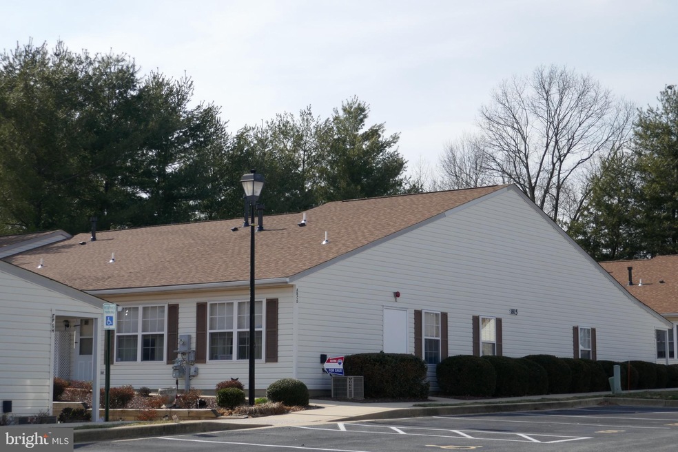 1815 Vincenza Dr unit A, Sykesville, MD 21784 - photo 1