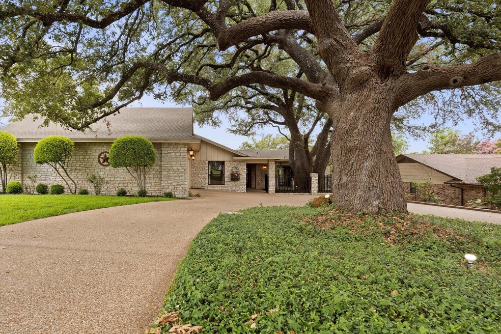 4207 Cimmaron Trail, Granbury, TX 76049 - photo 1