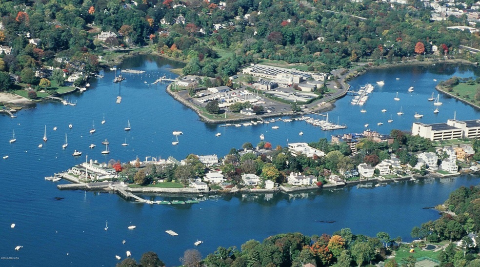 702 Steamboat Rd unit PH 6, Greenwich, CT 06830 - photo 1